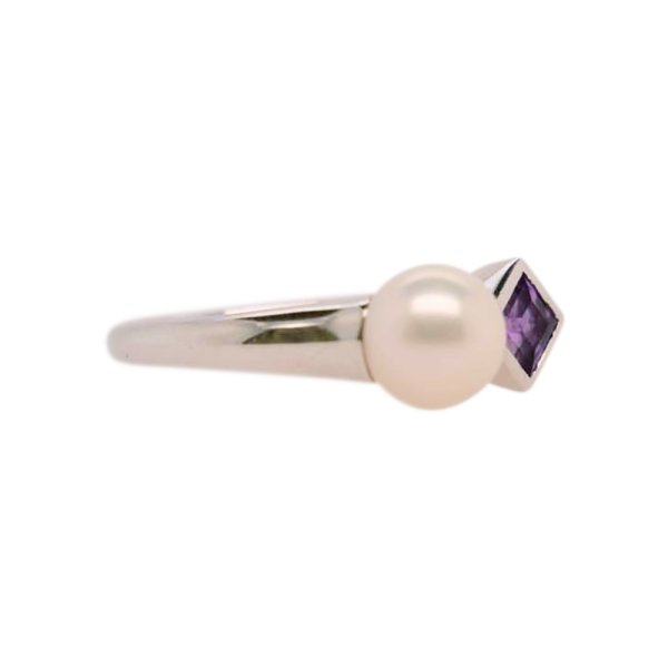 9ct White Gold Amethyst & Pearl Ring