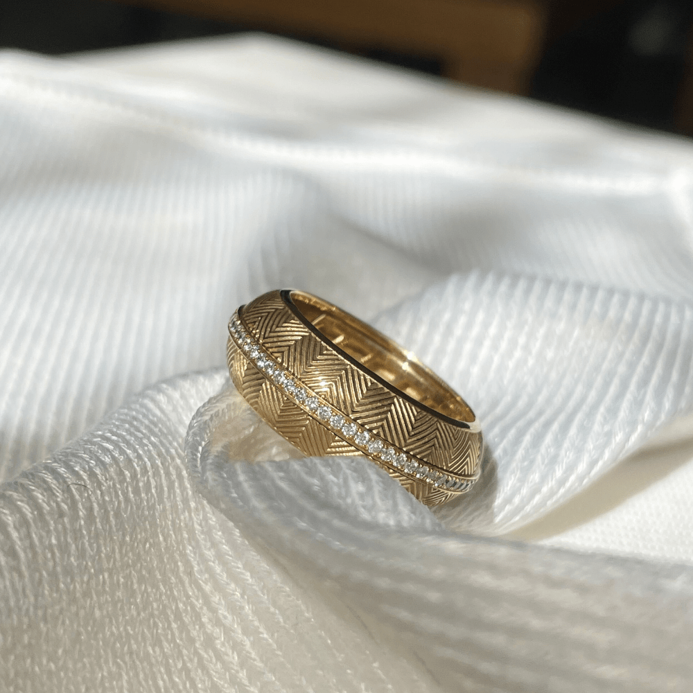 18ct Gold Diamond Spinning Dress Ring