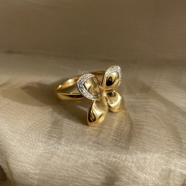 9ct Gold Diamond Set Flower Dress Ring