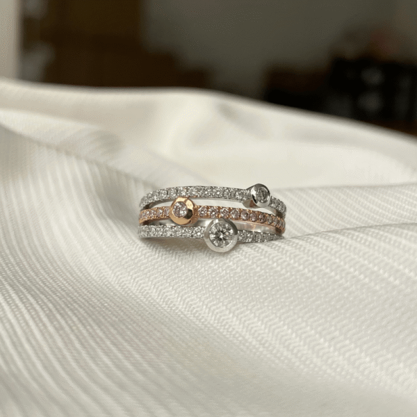 18ct White & Pink Argyle Diamond Ring