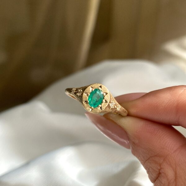 9ct Gold Emerald & Diamond Signet Ring