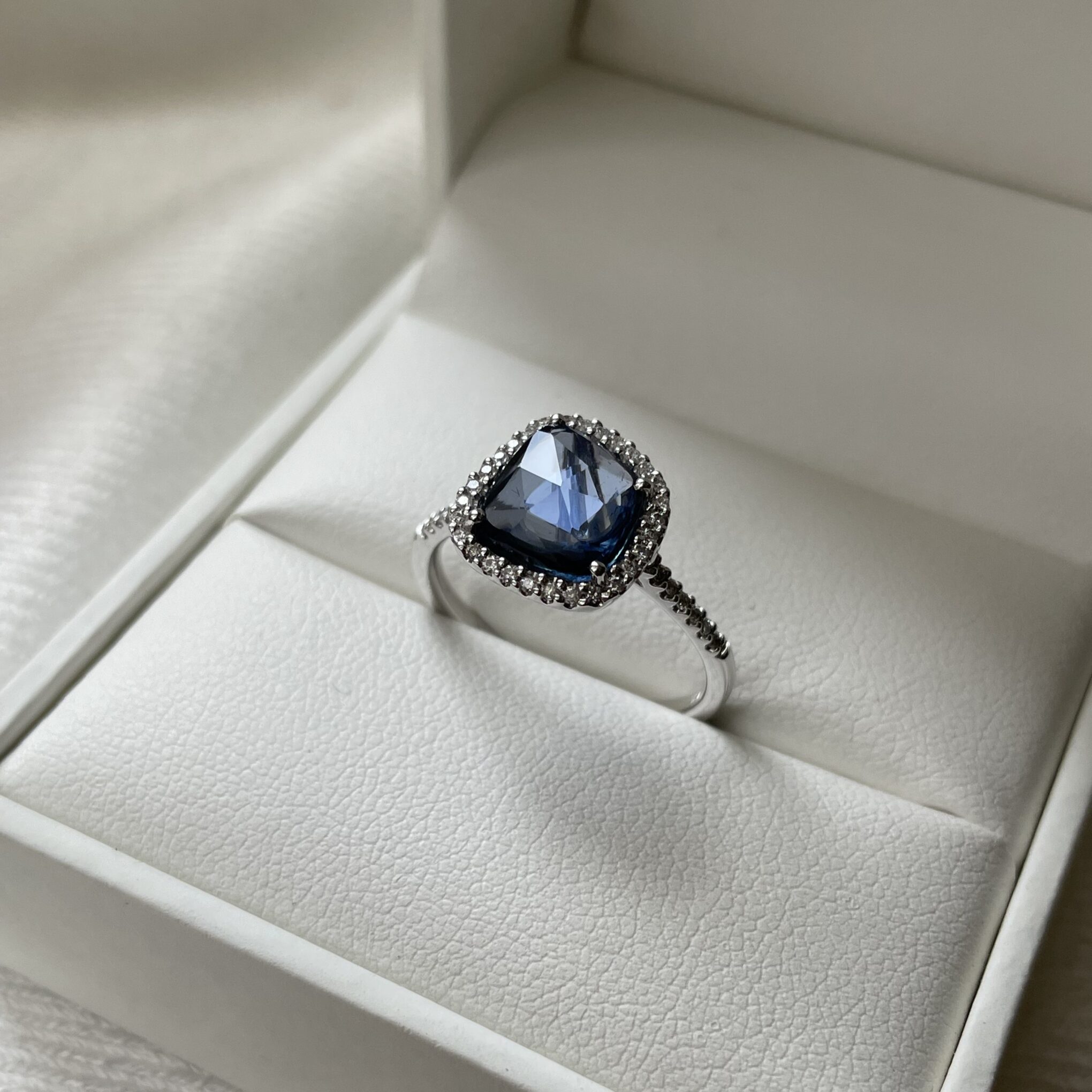 18ct White Gold 2.16ct Sapphire & Diamond Ring
