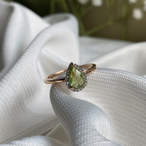 9ct 2-Tone Peridot & Diamond Ring