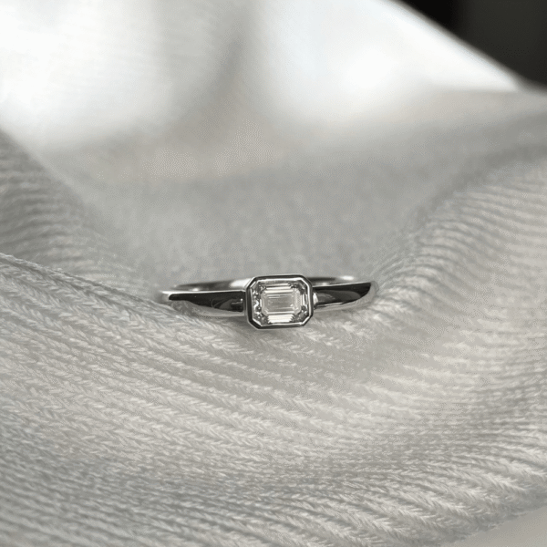 18ct White Gold 0.30ct Emerald cut Diamond Ring
