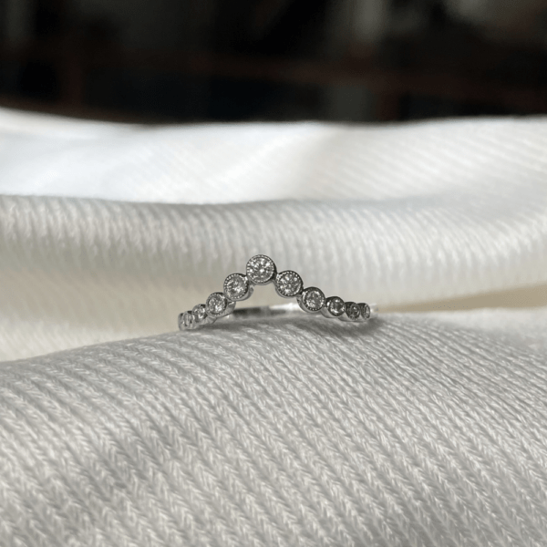 9ct White Gold Diamond 'V' Ring