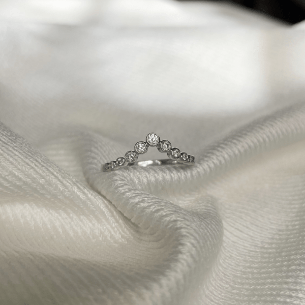 9ct White Gold Diamond 'V' Ring