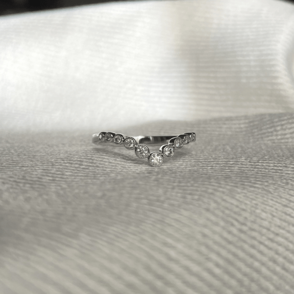 9ct White Gold Diamond 'V' Ring