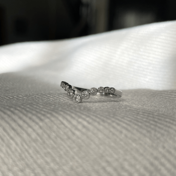 9ct White Gold Diamond 'V' Ring