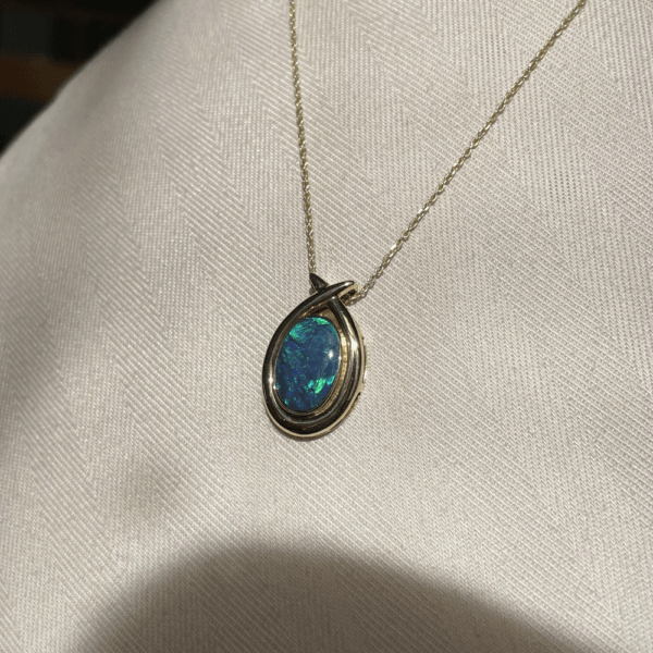 18ct Gold 3.90ct Lightning Ridge Solid Opal Pendant