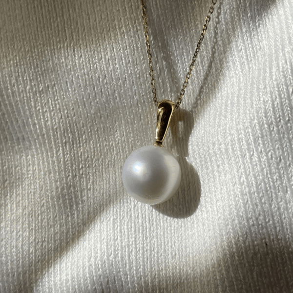 Autore 18ct Gold 12mm Button South Sea Pearl Enhancer