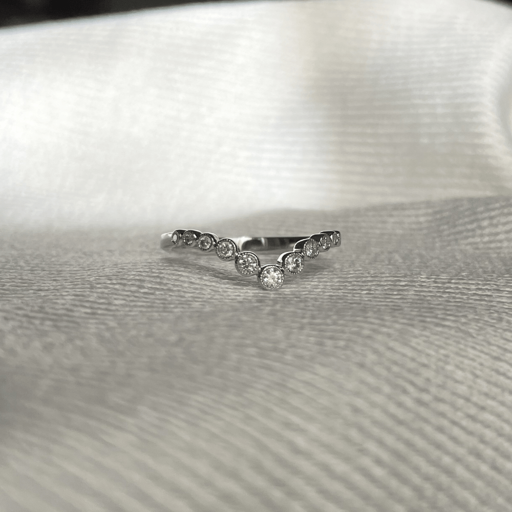 9ct White Gold Diamond 'V' Ring