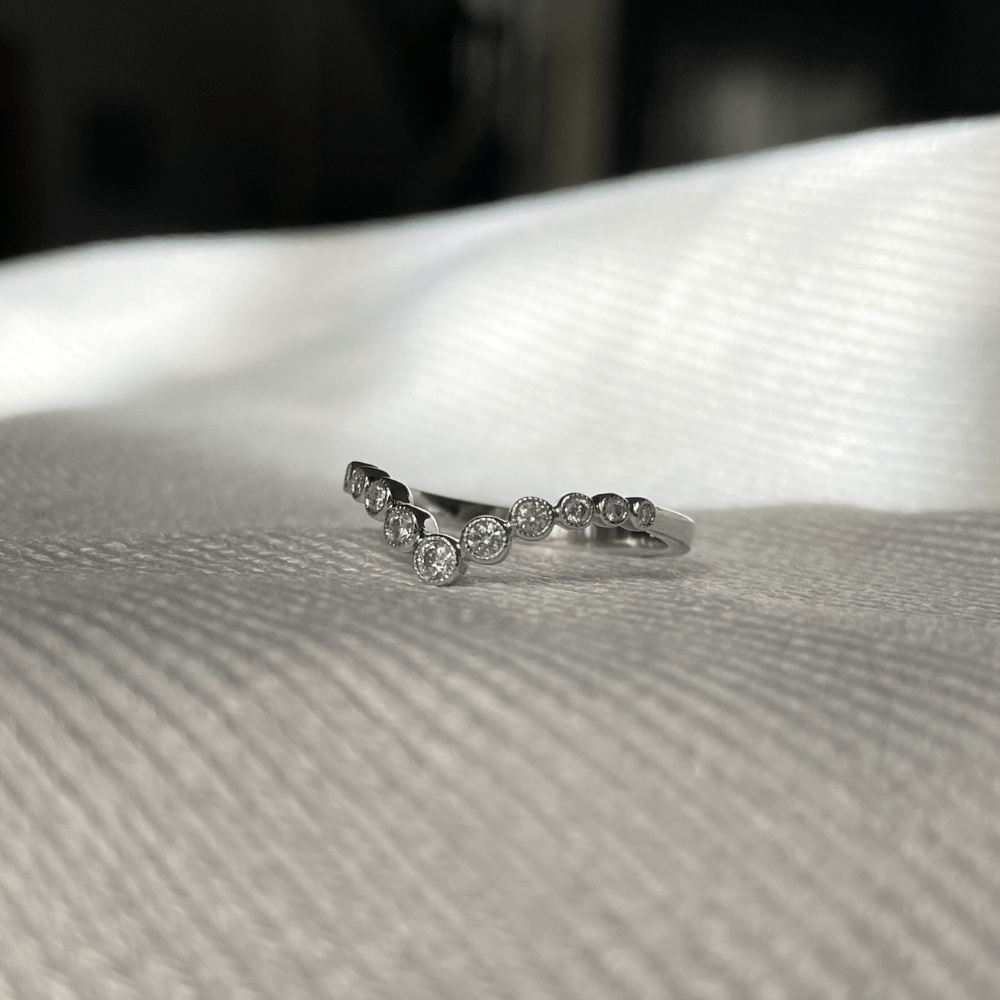 9ct White Gold Diamond 'V' Ring