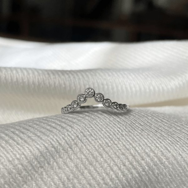 9ct White Gold Diamond 'V' Ring