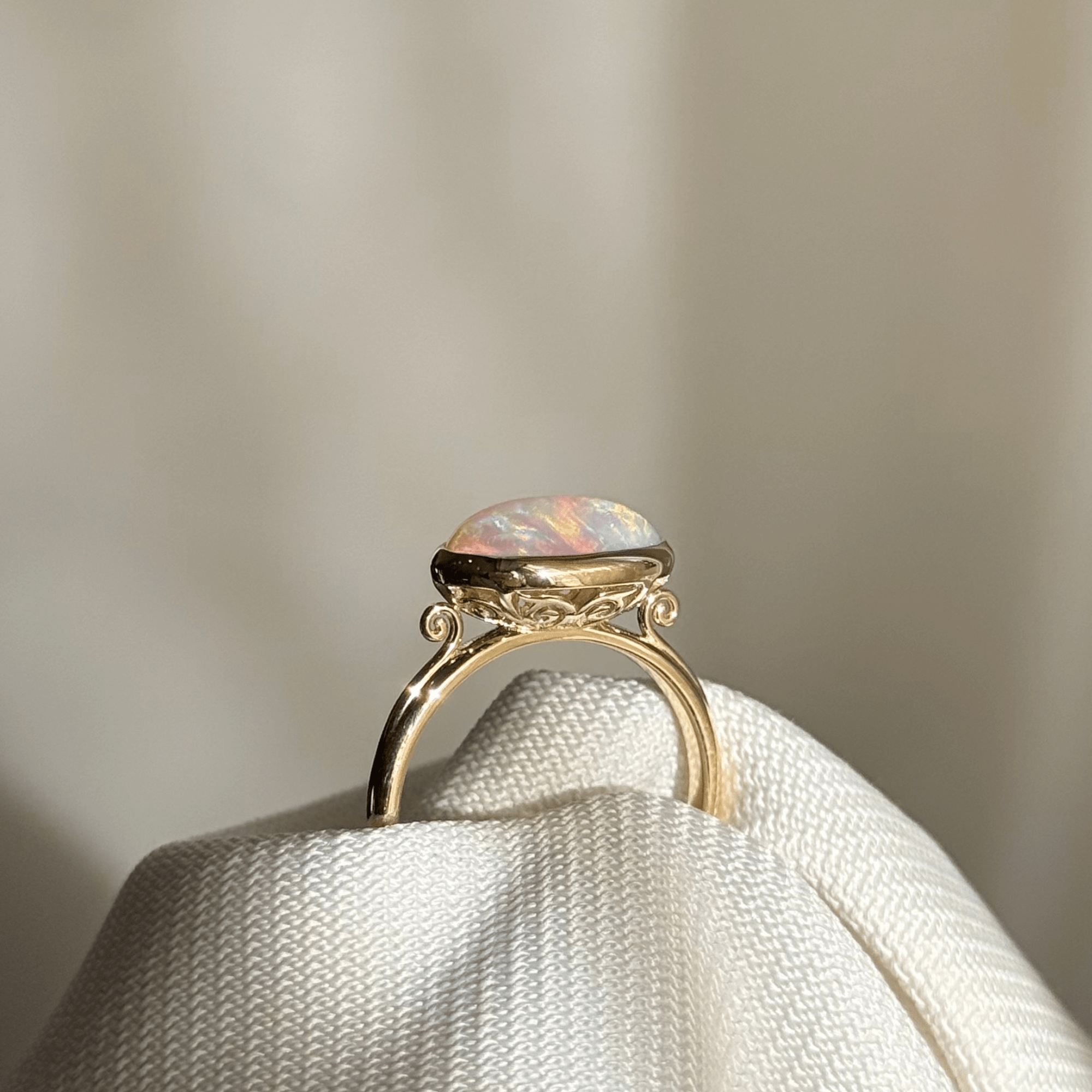 9ct Gold 1.78ct Coober Pedy Solid Opal Ring