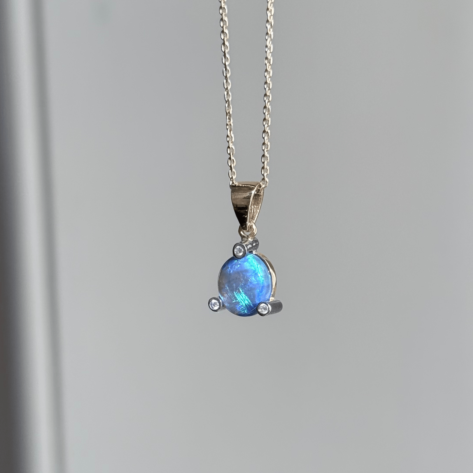 18ct 2-Tone 1.60ct Lightning Ridge Solid Opal & Diamond Pendant