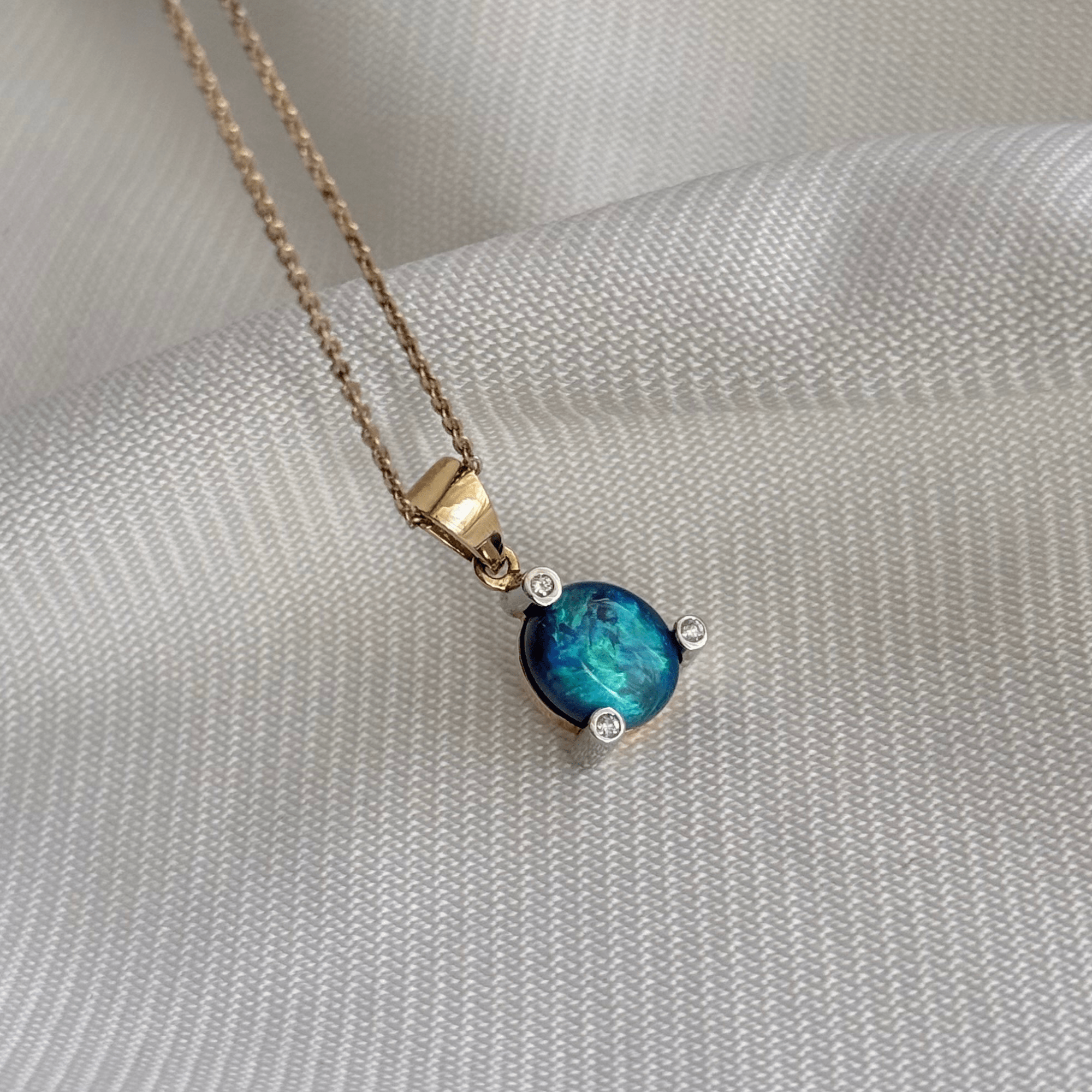 18ct 2-Tone 1.60ct Lightning Ridge Solid Opal & Diamond Pendant