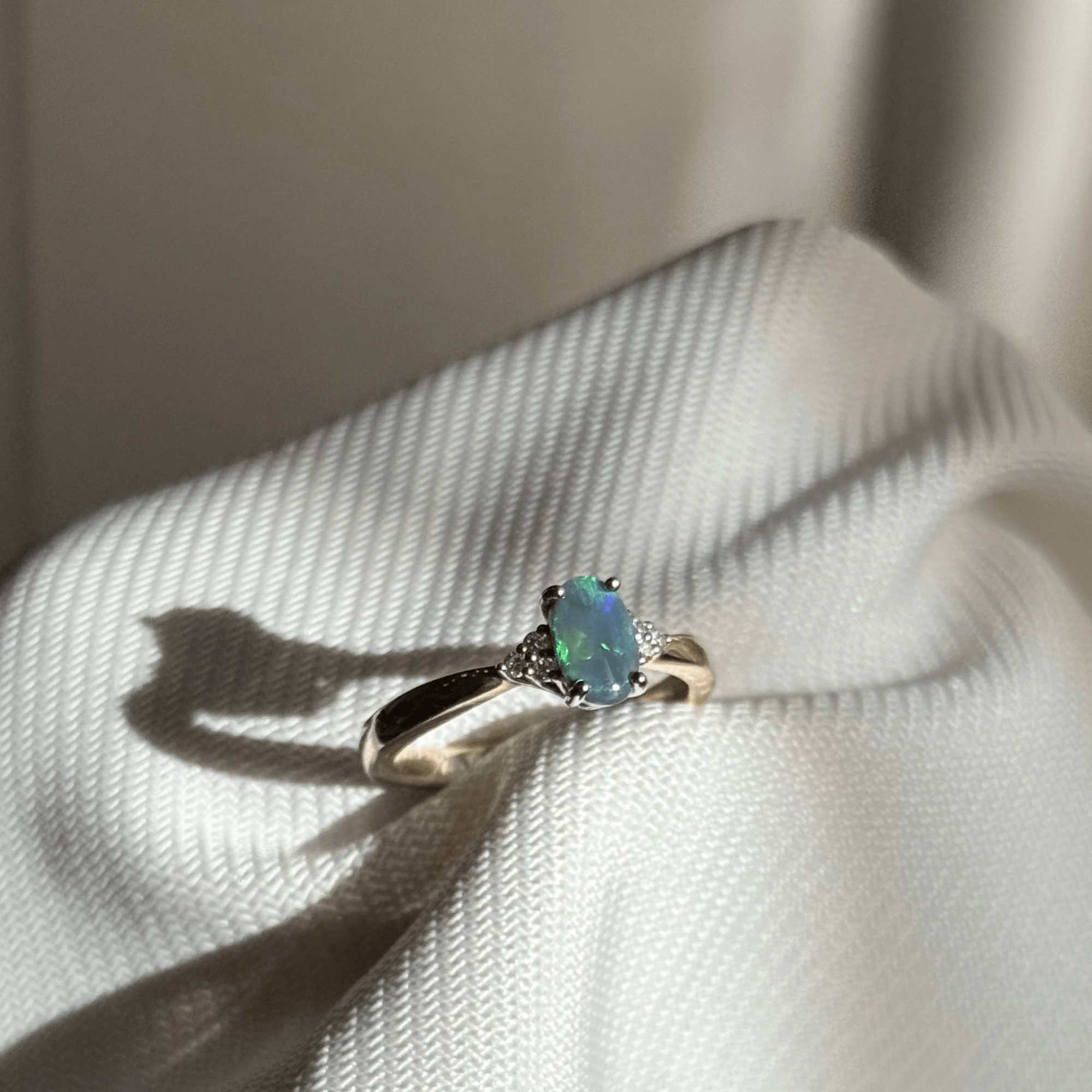 9ct 2-Tone Lightning Ridge Opal & Diamond Ring