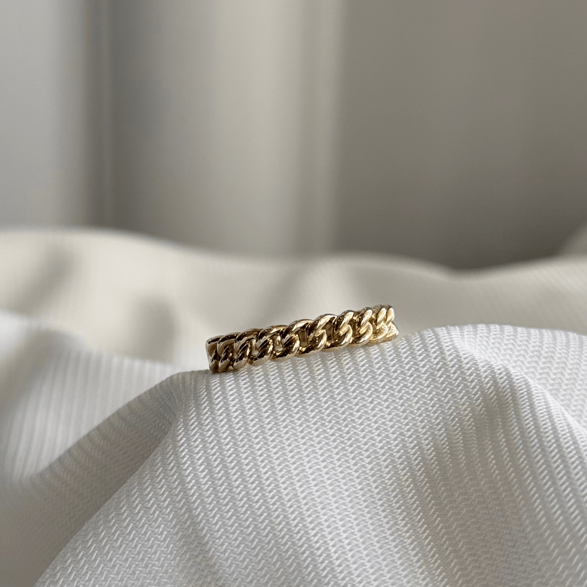 9ct Gold Curb Link Ring