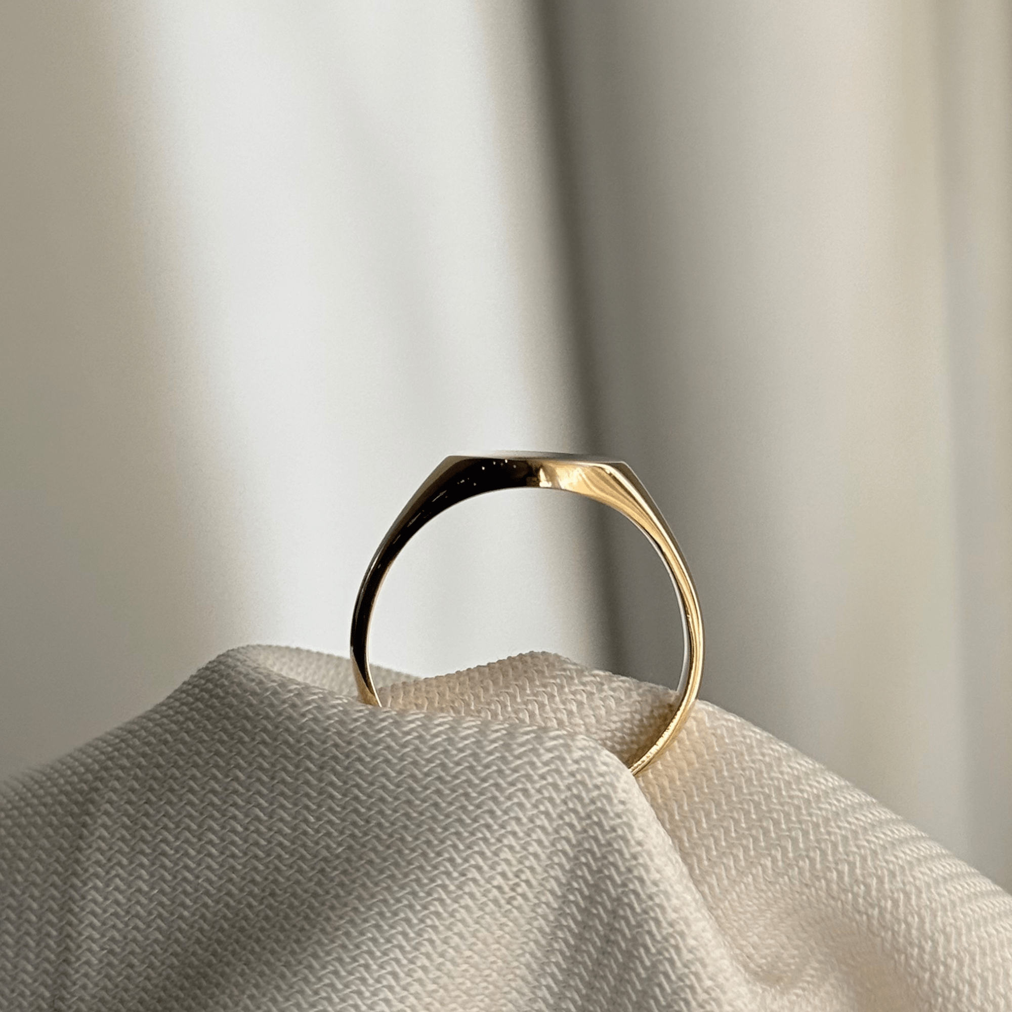 9ct Gold Plain Oval Signet Ring