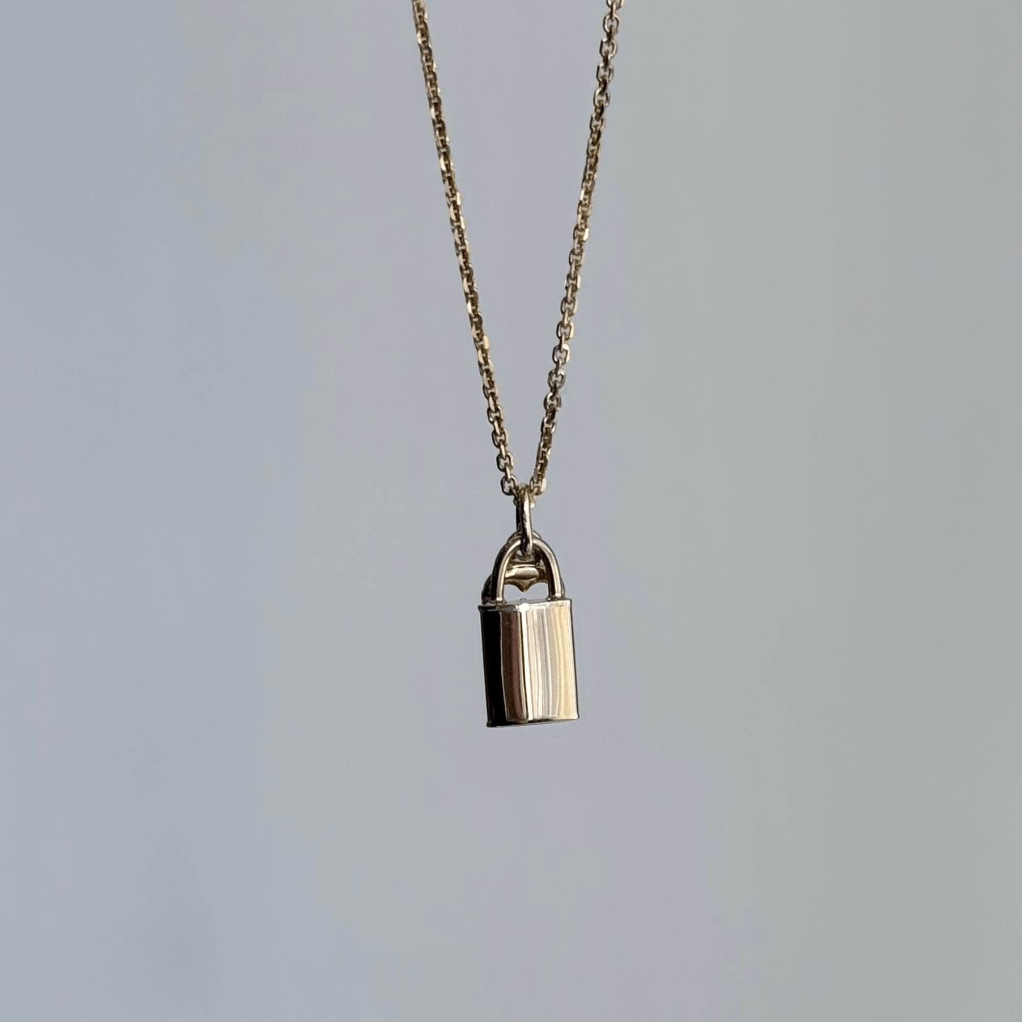 9ct Gold Lock & Key Pendant