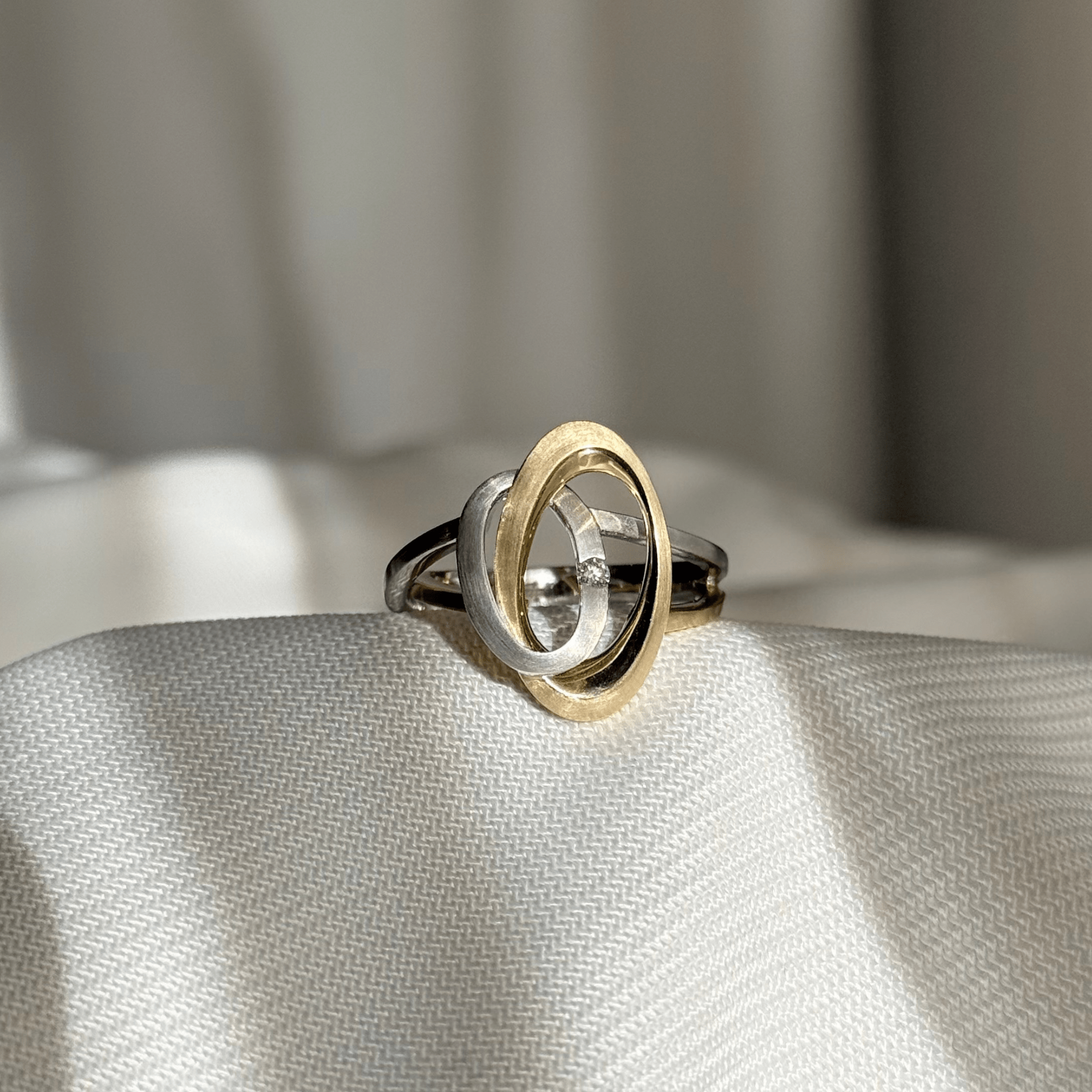9ct 2 Tone Diamond Set Oval Ring