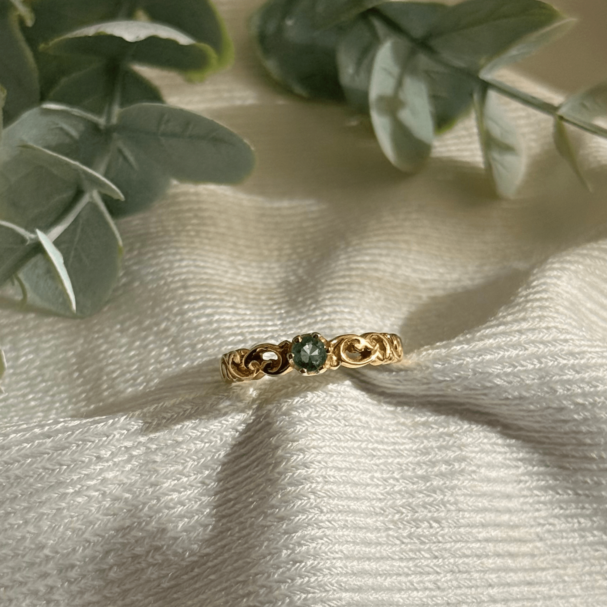 9ct Gold Emerald Ring