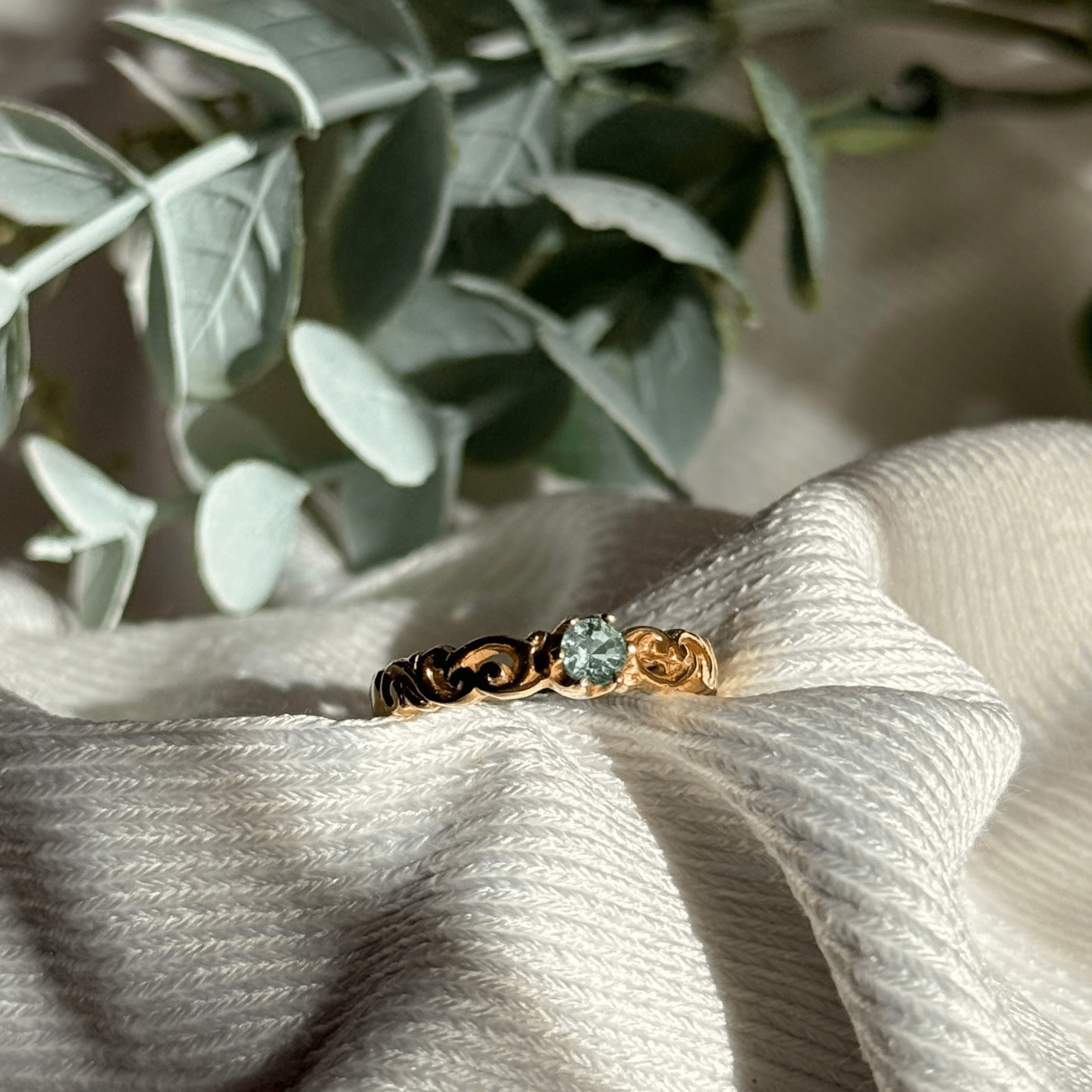 9ct Gold Emerald Ring