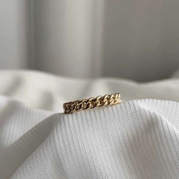 9ct Gold Curb Link Ring