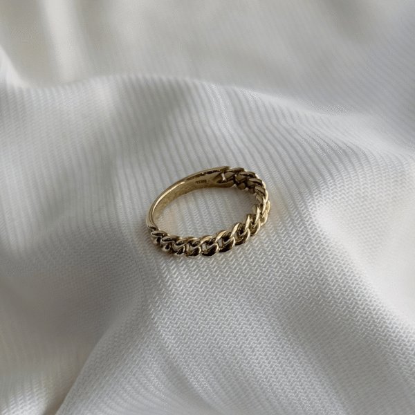 9ct Gold Curb Link Ring