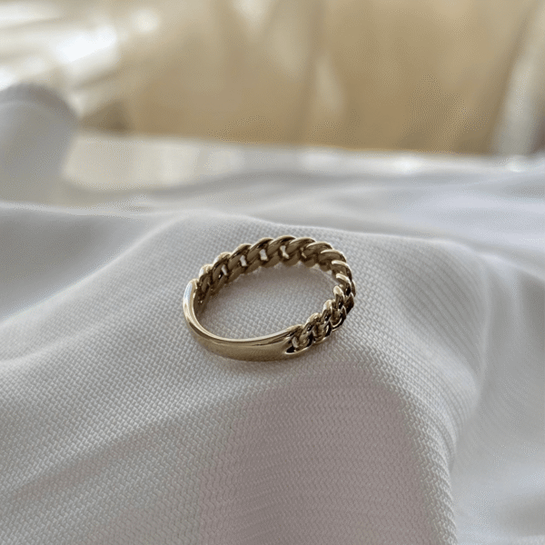 9ct Gold Curb Link Ring