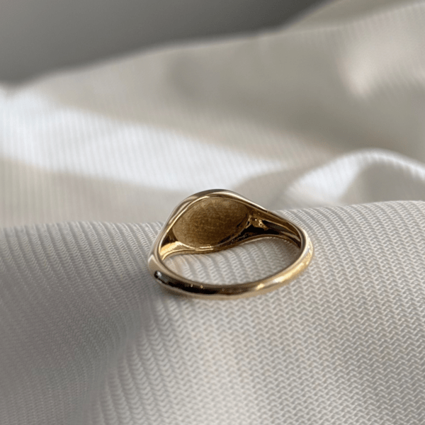 9ct Gold Diamond Set Oval Signet Ring