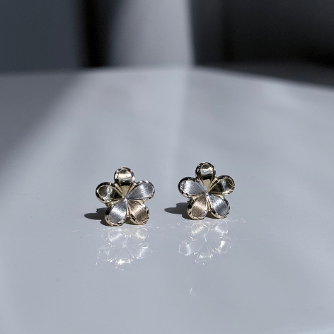 9ct 3-Tone Flower Studs