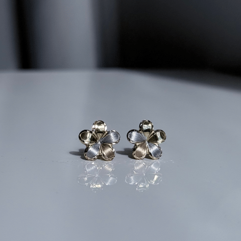 9ct 3-Tone Flower Studs