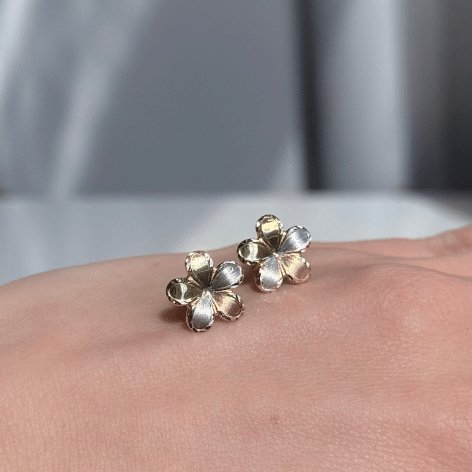 9ct 3-Tone Flower Studs
